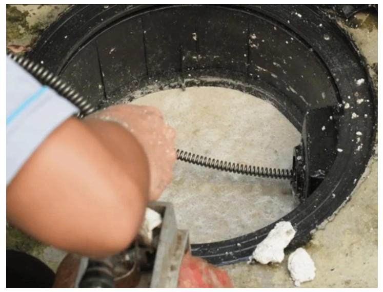 learn more about professional grease trap cleaning in Los Angeles